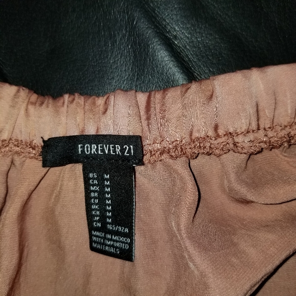 BOGO 🌿Forever 21 Off Shoulder Silky Pale Pink Top - Picture 5 of 6